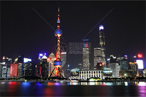 ＊＊Lost in the Memory of Old Shanghai Under Neon Lights＊＊